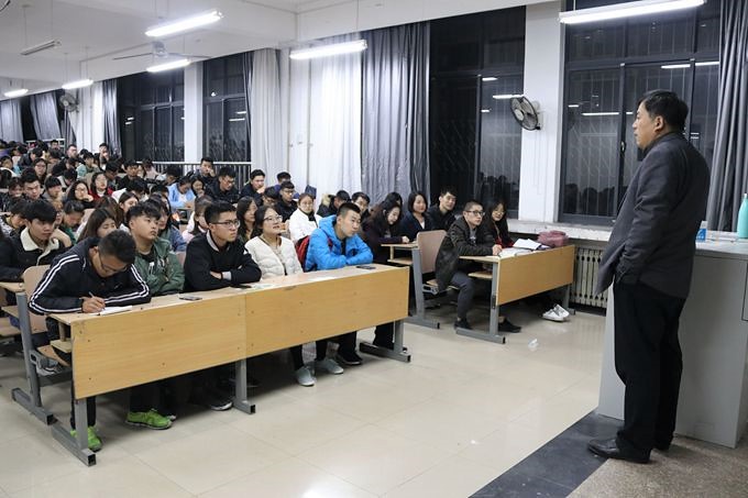 1510916807113285.jpg 20171115燕山学院学生干部培训大会 (2).jpg