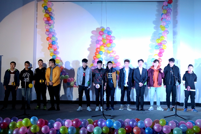 1512520735704086.jpg 20171205魅男决赛 修 (22).jpg