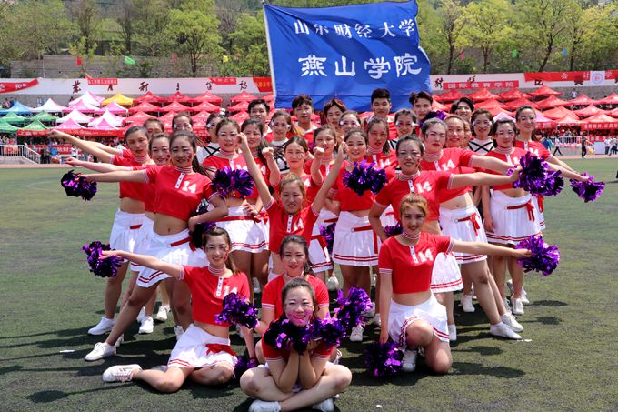 1524995806594182.jpg 20180427校运动会拉拉操修 (11).jpg